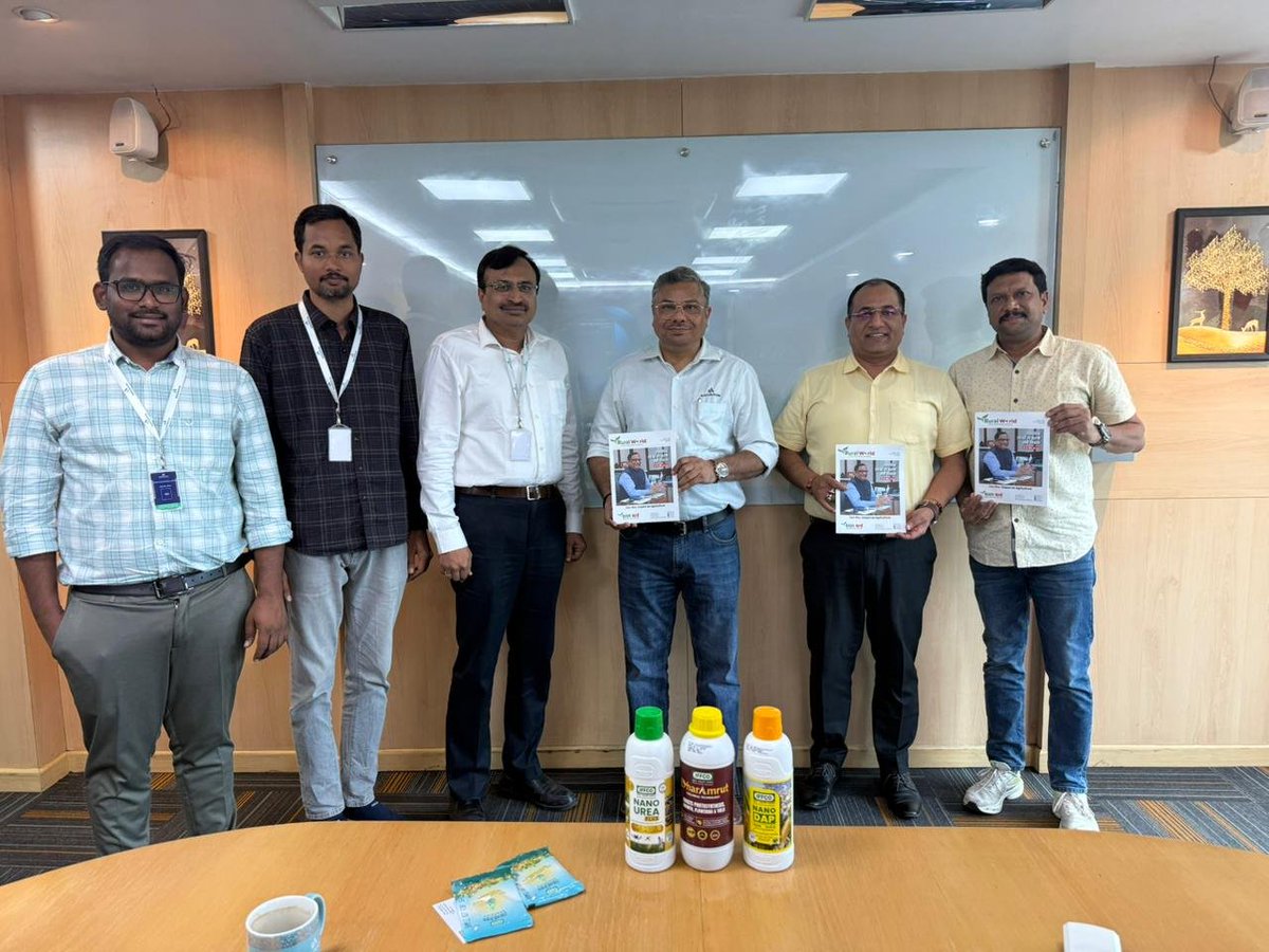 IFFCO_TS's tweet photo. SMM Shri M.R. Krupashankar met the Advanta Seeds South Asia team and held discussions on the ongoing IFFCO–Advanta collaborative research trials in maize.
@Dileep_Sanghani
@KiritkrJPatel
@iffcoyogendra
@Dept_ofAgriTG
@DirectorAgriTS
@AdvantaSeeds https://t.co/n79mq8Dc5t