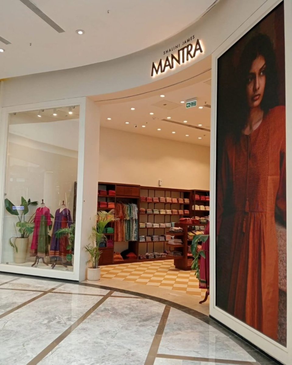 SJMANTRA's tweet photo. he MANTRA aesthetic comes alive in our stores — where handmade textiles, vibrant prints and thoughtful colour palettes meet under one roof.
Come experience it for yourself.
.
#shalinijamesmantra #songofthesouth #athousandwindows #lulumallkochi #phoenixmarketcitychennai https://t.co/cgwGoXcSwh