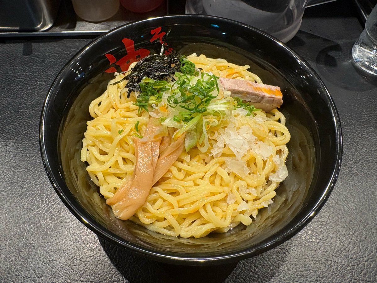 05ClaraJane's tweet photo. おいルフィ、俺たちはもう飯食ってきたから https://t.co/sLXYchDC6W