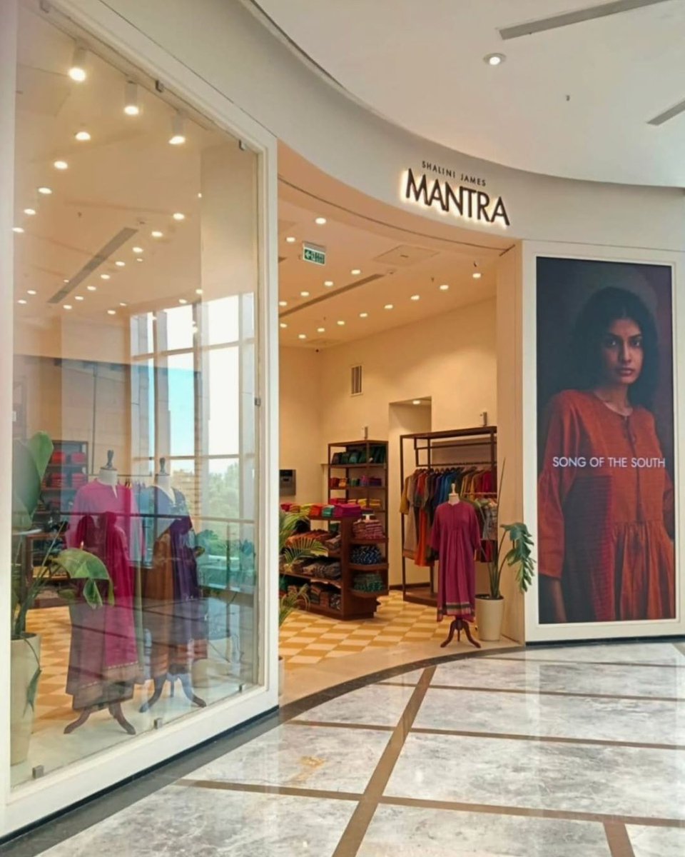 SJMANTRA's tweet photo. he MANTRA aesthetic comes alive in our stores — where handmade textiles, vibrant prints and thoughtful colour palettes meet under one roof.
Come experience it for yourself.
.
#shalinijamesmantra #songofthesouth #athousandwindows #lulumallkochi #phoenixmarketcitychennai https://t.co/cgwGoXcSwh