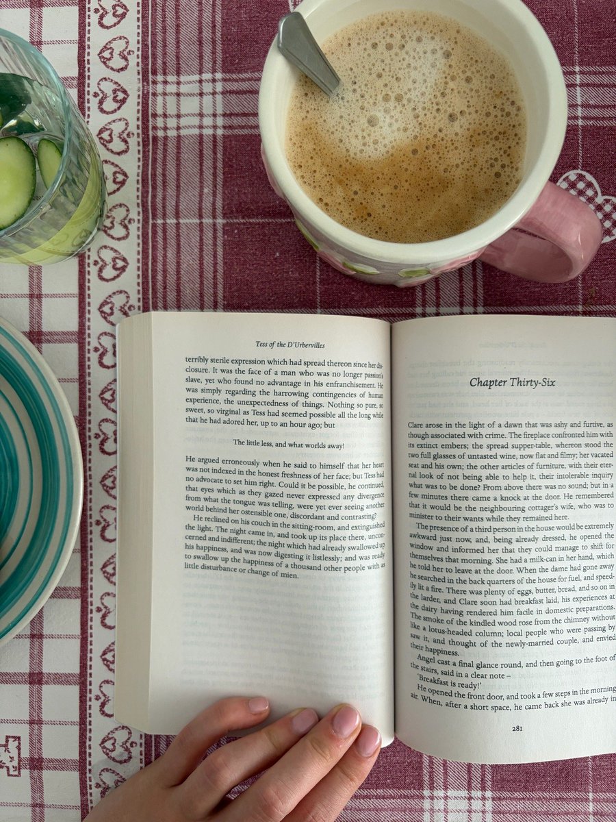 librofilos's tweet photo. Buen día, librófilos https://t.co/pnbF5z41KE