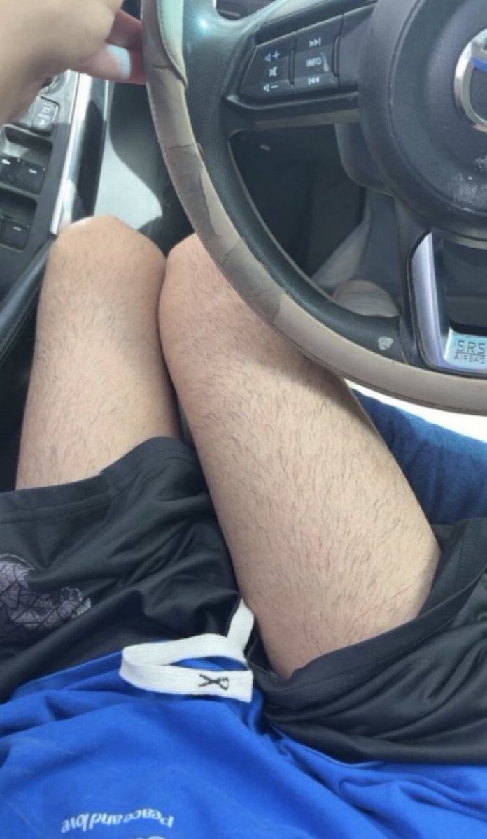 daddysboy229's tweet photo. ابي دب يعلمني كيف اسوق بحضنه 🥺 https://t.co/KFjqHJCFJA