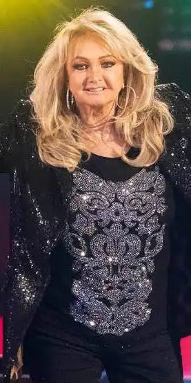 Zaubh's tweet photo. Bonnie Tyler hat mit ihrer markanten, rauchigen und unverkennbaren Stimme ein Alleinstellungsmerkmal und musikalische Meisterwerke hinterlassen. Sie ist ein wichtiger Teil der Musikgeschichte. Ruhe in Frieden und begeistere die Leute im Himmel. https://t.co/MxV7JDEwoE