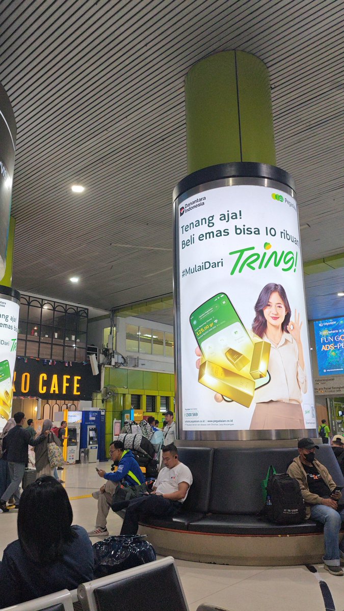 kanekcdi's tweet photo. Gambir enak2 juga jajanan nya yah https://t.co/sR4SUSSJw7