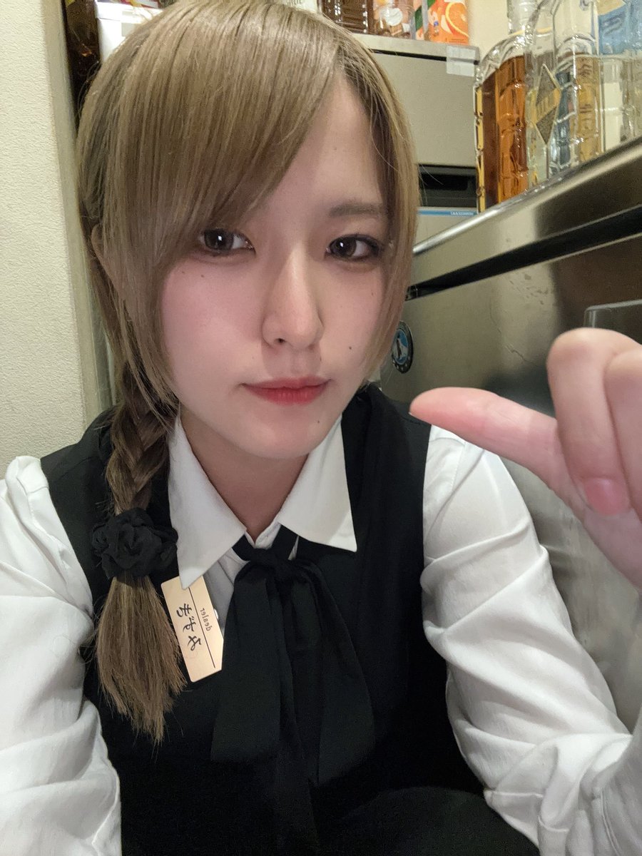 aria__miz's tweet photo. Ariaオープンしております〜
すでにジメあちくて真夏が恐ろしいですね
以上 俺⁉️俺‼️俺俺俺俺俺‼️

@AriaPoker8 https://t.co/87X9QMDz0p