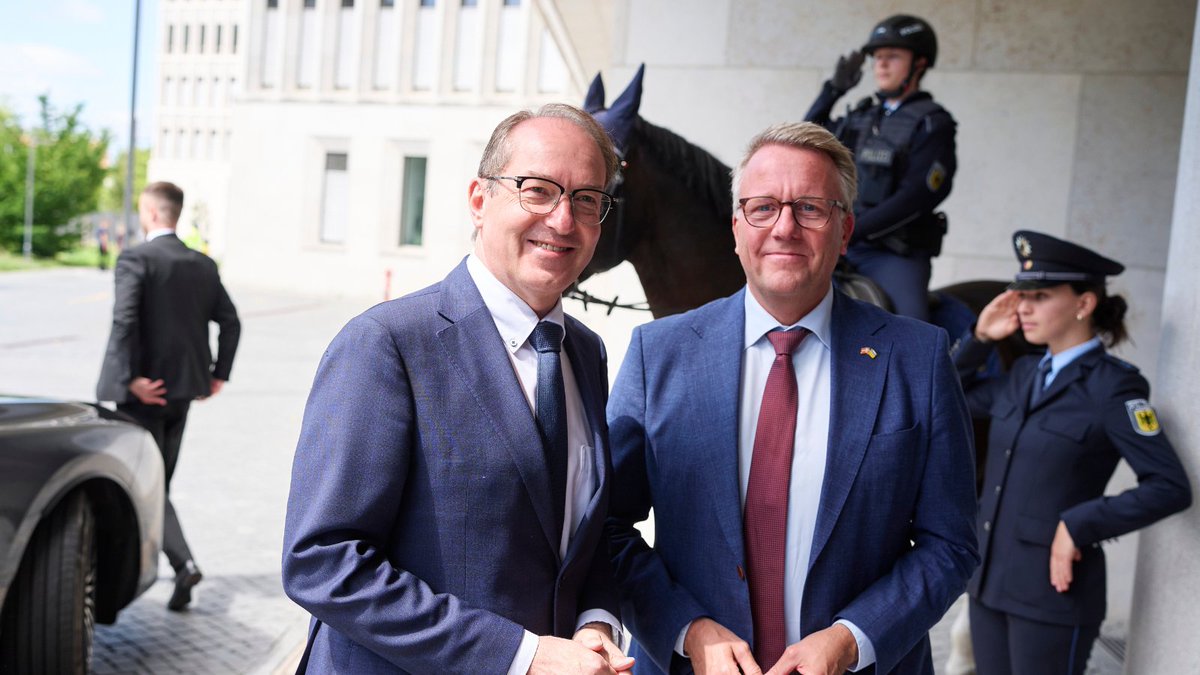 Bundesministerium des Innern tweet media