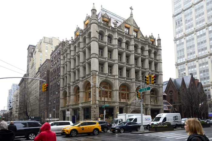 StockMKTNewz's tweet photo. AIrbnb $ABNB has acquired its first office building in New York City paying $81.5M for 281 Park Avenue South - WSJ https://t.co/u2K0uhASom