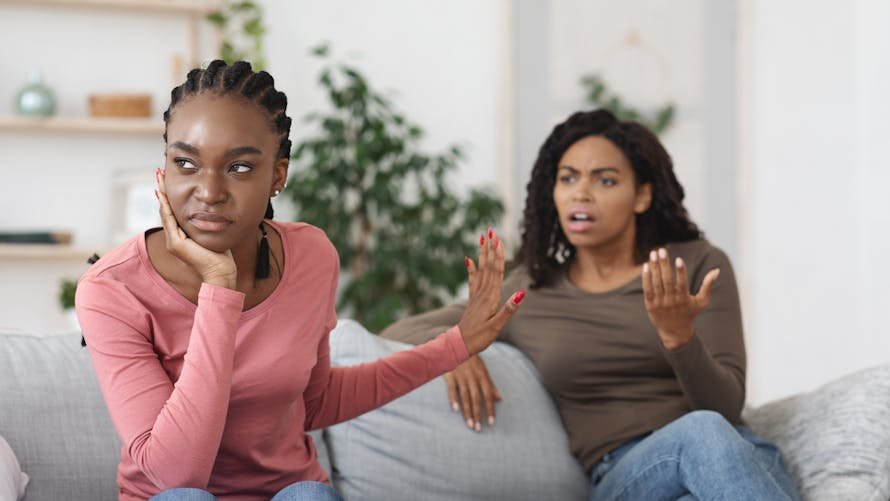 ModiliPakila's tweet photo. Parfois, nous traversons des moments où nous ressentons le besoin de rester seuls. Des instants où tout semble s'effondrer autour de nous, où nous avons l'impression que la rotation de l'univers s'arrête et que notre propre fin est proche. https://t.co/on3LoaYNZE