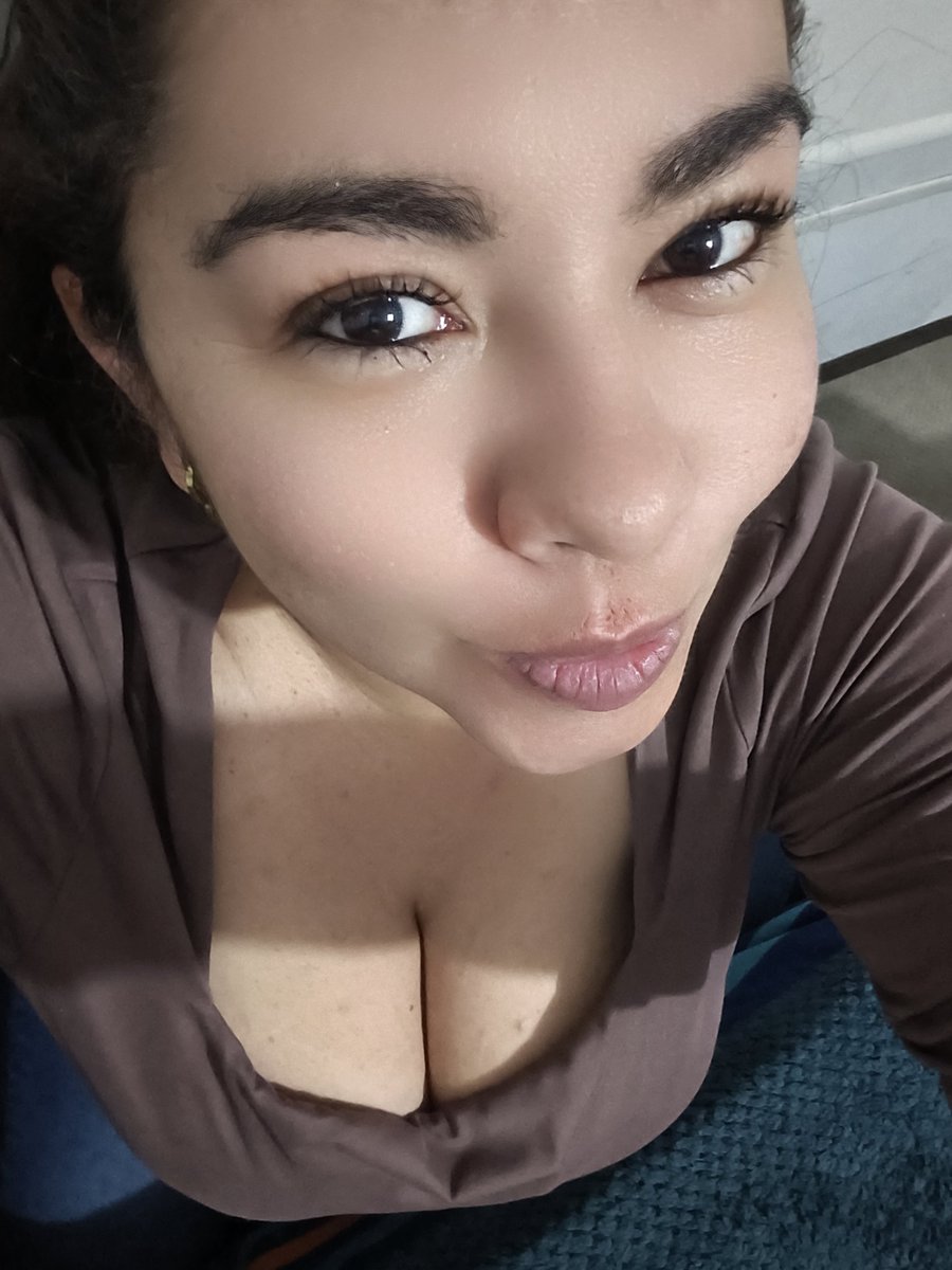 lindanena319's tweet photo. Juernes https://t.co/4hBXWhsISy