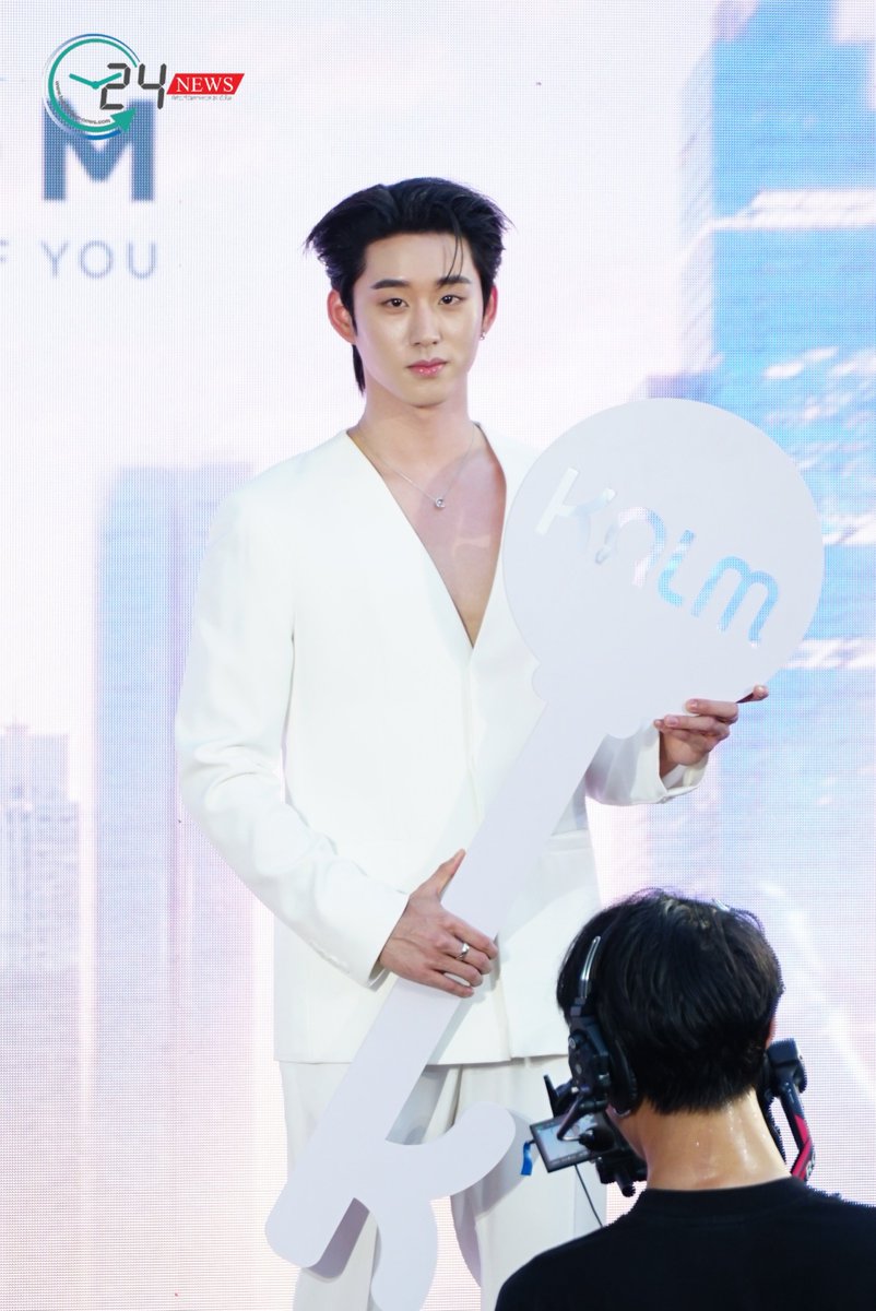 _24News_'s tweet photo. เอส - ศุภ พรีเซนเตอร์ Kalm Clinic คนแรก ร่วม เปิดตัว kalm clinic สาขา 4  United center Silom

Kalm Clinic Grand Opening x EST
#KalmClinicxEST #est_rvp
#KalmSoproudofyou 
#KalmClinicGrandOpening
#ความสบายใจในแบบเอส https://t.co/qS4zW3f9em