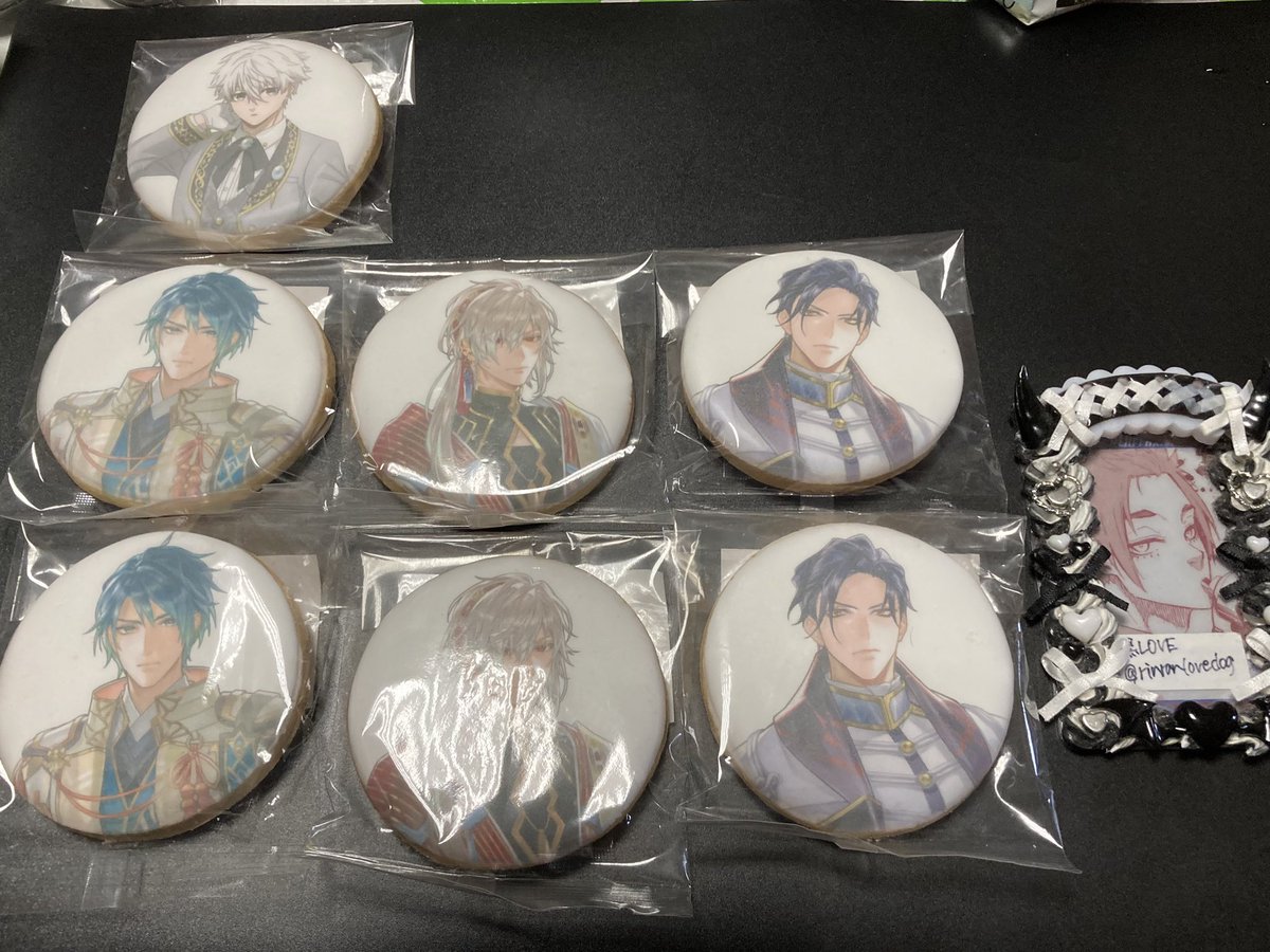 rinranlovedog's tweet photo. ブルーロック りゅうみこ グラッテ クッキー 交換 譲渡

譲→画像参照
求→各300円＋送料

このクッキー苦手な為お譲り先探しております

郵送 https://t.co/h5c5OcutoD