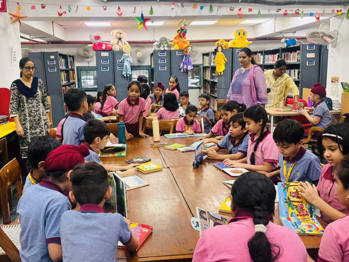 neeza_singh's tweet photo. Library visit and orientation of Class 3 students of Manav Rachna International School, Mohali organised in the Library today #ReadingMonthCelebration @TSCSLibrary #NeezaSinghLibrarian
#TSCentralStateLibraryChandigarh @IFLA @PMOIndia @gssjodhpur @mohitgupta1962 @SeemaRampersad https://t.co/1d9bkaohVM