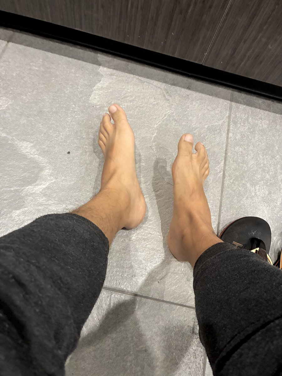 _enddxel's tweet photo. la neta quiero que me chupen así bien puerco mis patas https://t.co/3sFyjiYRiB