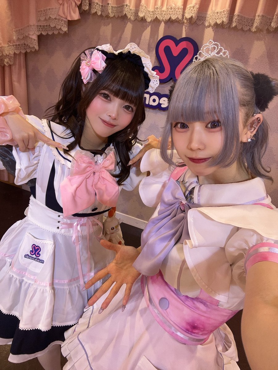 lua_md7's tweet photo. お給仕終わってます✨️
今日はふうちゃんのハピネス制服 
授与式でした🎉💖 
また1人レベルアップしてくれて
すごくすごく嬉しい気持ち♡
みんな可愛くて頑張り屋さんなので
たくさんこれからも応援してくれると
嬉しいです🥹
おんぷちゃんもゲットしてるみたいなので
どりパス見に来てね🎶 https://t.co/RHAlnmByVO