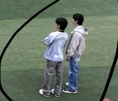 LeiteMinhoinpo's tweet photo. Pq o Jisung tá tão empinado https://t.co/vIg6geSlPn