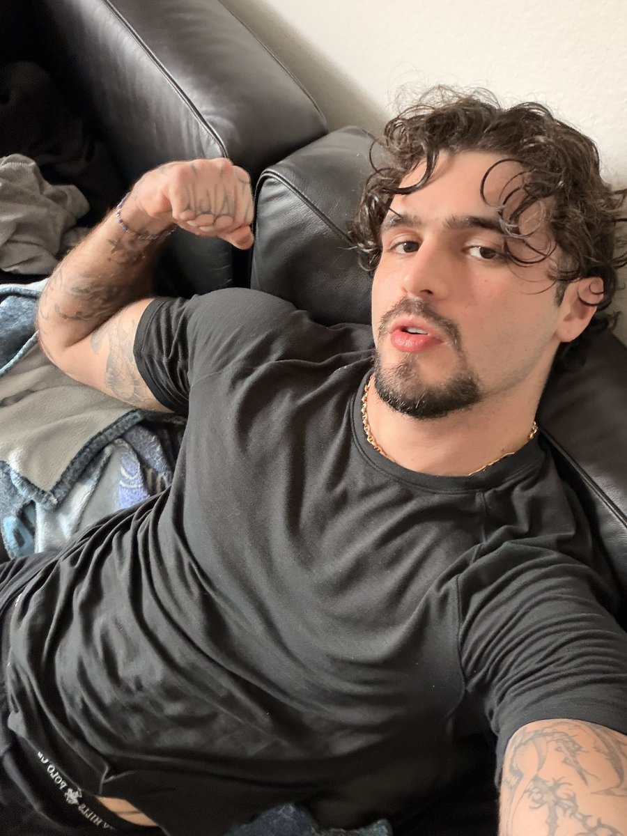 germano_ka's tweet photo. 🫦quem é esse? https://t.co/DCPg6pVYNO