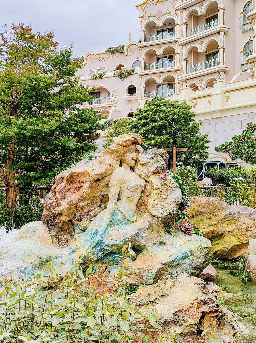 pinkrosebelle's tweet photo. #東京ディズニーシー
#ファンタジースプリングス🩵
(✿ ♡‿♡) 💖#ℒℴѵℯ💖
"魔法の泉"🏞️🩵
#シンデレラの滝👑💎👗👠🩵
#フィリップ王子・オーロラ姫の滝👑💜
#アナ雪の滝👗❄️🩵
#アリエルの滝🧜💜
#Beautifulpost https://t.co/WW24QXZo0d