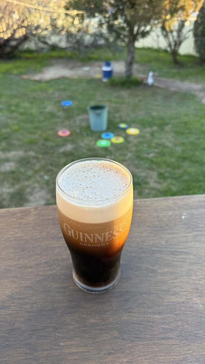 wapple15's tweet photo. So we have been giving this a go, apparently you need serious discs because cheap arse ones just won’t cut it…🤣 #FocusGames plus Friday evening #BeerView from a practice session in our yard. https://t.co/fNJtH2ra9g