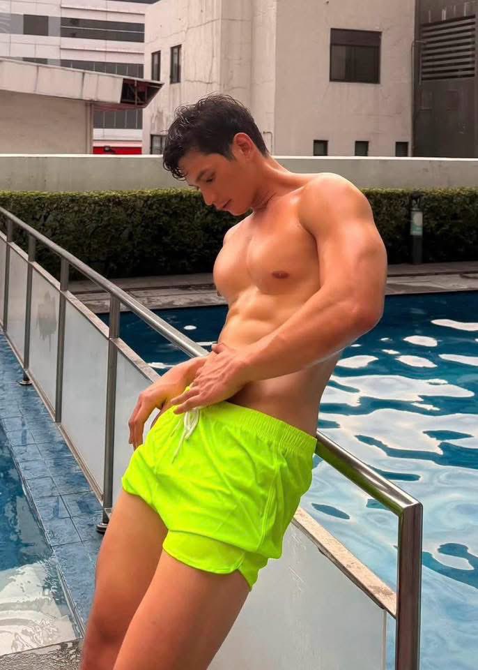 Jack0fAllScents's tweet photo. Bagong pantasya ng sangkabaklaan, Van Dave! 🤤 https://t.co/f9NLCmJeyQ