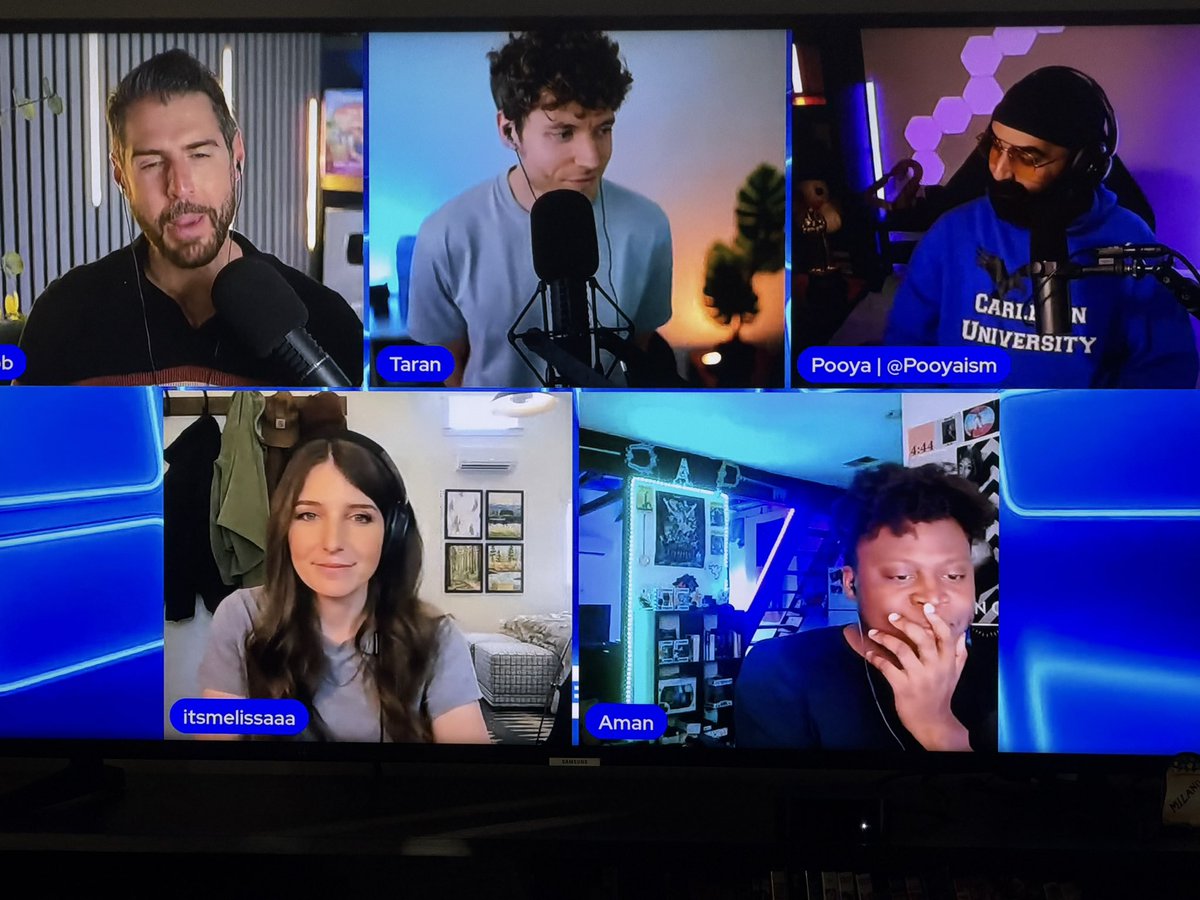 lindzrenee's tweet photo. Clocking in for another new season of BB with my favorite @RobHasApodcast team #bb28 https://t.co/2mp1JJHfwk