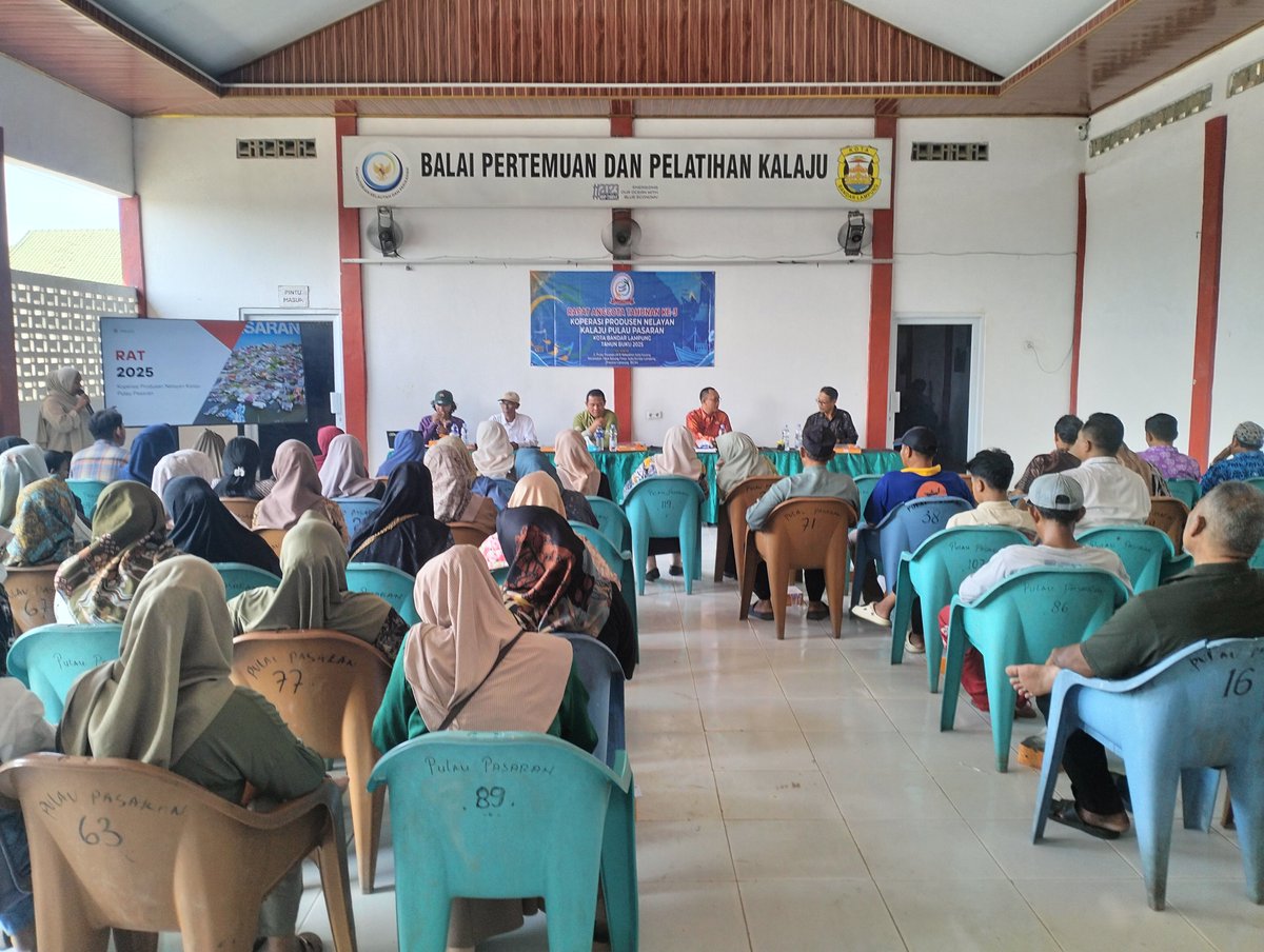 irwan_jan's tweet photo. Kamis,9-7-26,Irwandi Luhkan #KotaBandarLampung, Mengikuti kegiatan RAT Koperasi KALAJU Pulau Pasaran,Dihadiri Dinkop Prov Lampung, Dinas KP dan Penyuluh B.Lampung,di Kel.Kota Karang,Kec TBT
#GiatLuhkanSatminkalBRPPUPP
@bppsdm_pusluhkp
@bppsdm_kp
@bppsdm_brppupp
@ipkanilampung https://t.co/7r5m7dp0cv
