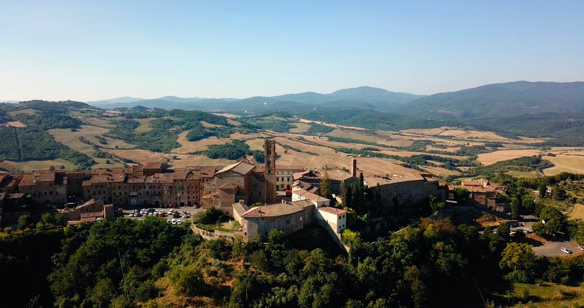 VisitTuscanyITA's tweet photo. Dal 18 al 31 #luglio, il #Radicondoli Festival celebra la sua 40ª edizione con un programma che intreccia #teatro, #musica, #performance artistiche e nuove produzioni in dialogo con gli spazi del paese e i suoi dintorni.
https://t.co/JsBPvcYKHu
#Valdelsa #Valdicecina https://t.co/HZWcu8LN6s