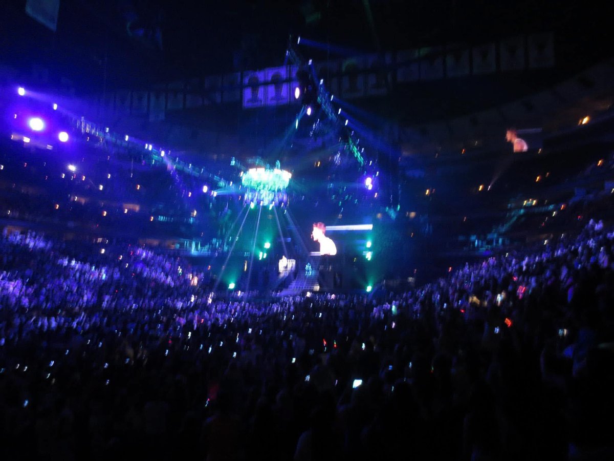 RealAmanGrewal's tweet photo. Thirteen years ago today, my very biggest wish came true. My Mom and I both got to see my childhood idol Justin Bieber at the United Center in my hometown Chicago, Illinois together 👩‍👦 and it ABSOLUTELY BLEW MY MIND! One of the very greatest moments of my whole entire life! 🤩👍 https://t.co/werFgpjHlH