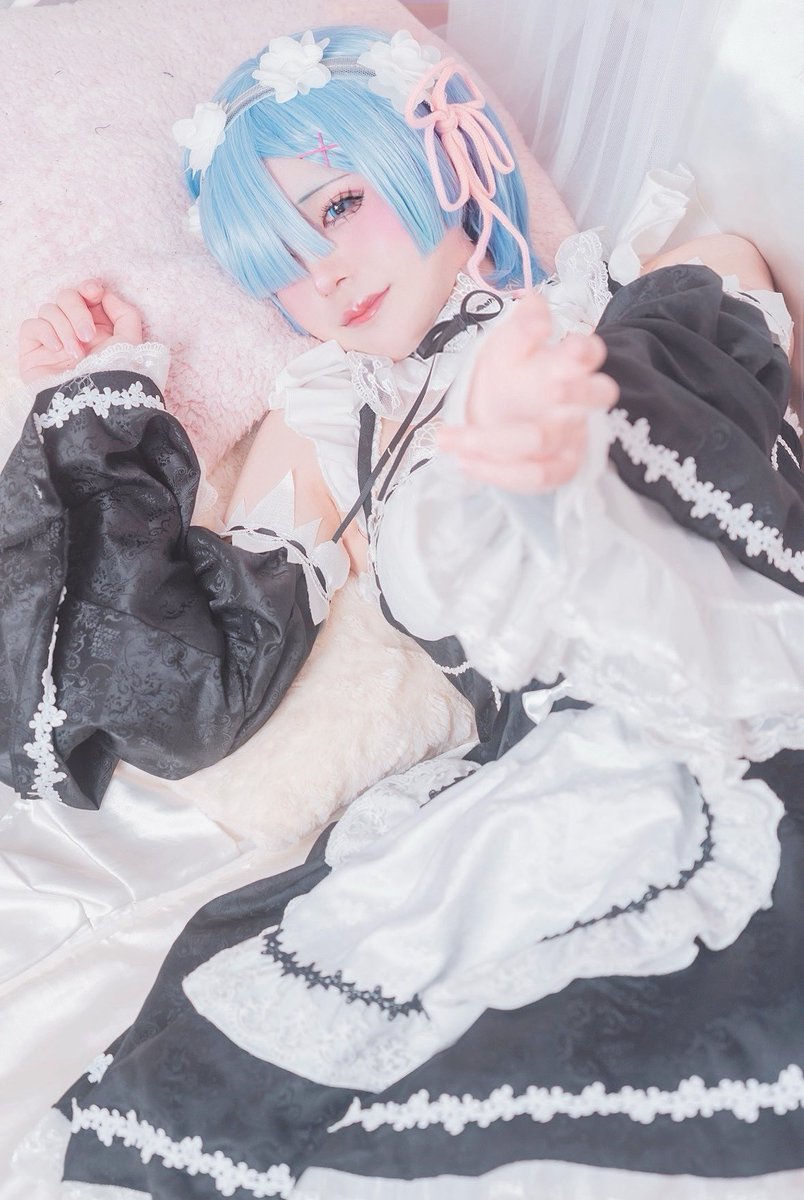 kos_9hx's tweet photo. cos. レムᰔ​  #cosplay https://t.co/M19V9ENfy6
