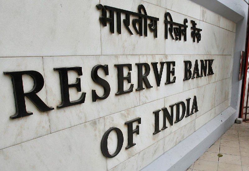 _crypto_outlook's tweet photo. India’s central bank intends to ban financial institutions from investing in cryptocurrencies

The regulator is concerned that private foreign-currency stablecoins pose risks to national monetary policy. At the same time, rupee-backed stablecoins could lead to a decline in the state’s revenue from fiat currency issuance. They also carry risks to financial stability during periods of market turmoil. However, there are currently no significant stablecoins denominated in Indian rupees.

The central bank also noted that foreign crypto exchanges do not allow income disclosure. In particular, fewer than a quarter of Indians who made crypto transactions filed declarations. At the same time, India remains the largest cryptocurrency market, with 39 million users and assets worth $2.1 billion.