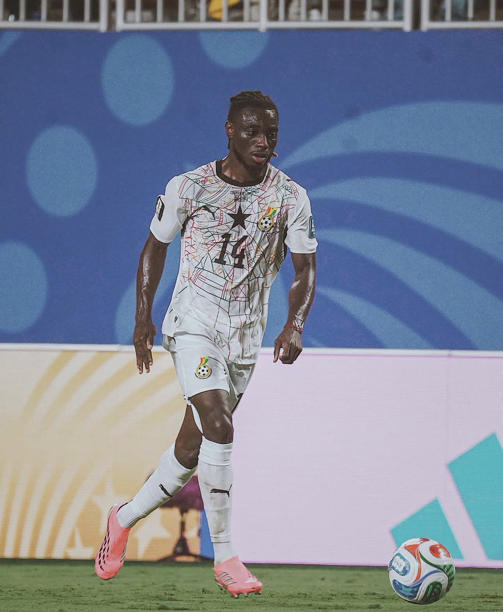 _owurakuampofo's tweet photo. 🇬🇭 Gideon Mensah has agreed personal terms with Bundesliga side FC Köln. The left back, who is currently a free agent, had interest from FC Schalke 04, Coventry and a number of Turkish clubs but has opted for Die Geißböcke. https://t.co/HOg13vmsqx