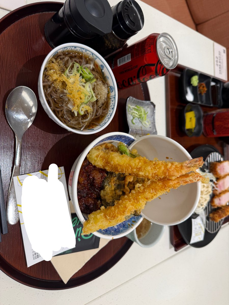 FOXEAR7 tweet picture