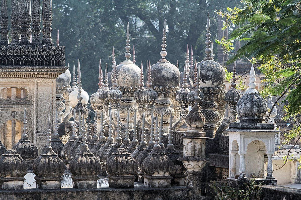 andreas_nigbur's tweet photo. The Paigah Tombs are located in the city of Hyderabad (South India). The cemetery was established in the 18th century.

⚡️Once again, an "energetic" building (resonators, antennas) has been described as a mausoleum.

https://t.co/GYjoGTI3YQ https://t.co/drdNr3ky4P