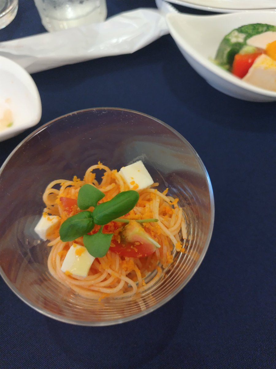 hir0217's tweet photo. 今月も交流会のメシは美味い🧑‍🍳
来月は中華レストランで開催、そこも焼きそばが絶品なんで楽しみ
仕事で参加してるけどメシのクオリティは大切🎋 https://t.co/gTwCWdM4ro