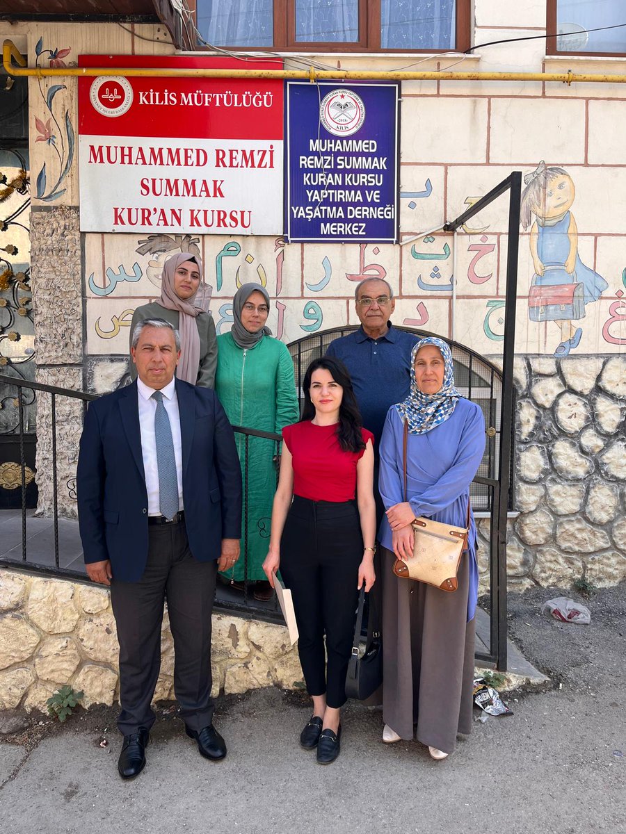 KilisSivilToplm's tweet photo. Muhammed Remzi Summak Eğitim  Kültür Sosyal Yardımlaşma ve Dayanışma Derneğini ziyaret ederek, derneğin himayesindeki Kur'an kursunda eğitim gören ��ocukların çalışmalarını izledik.🕋🧎🧎‍♀️ https://t.co/8oz8LzilpO