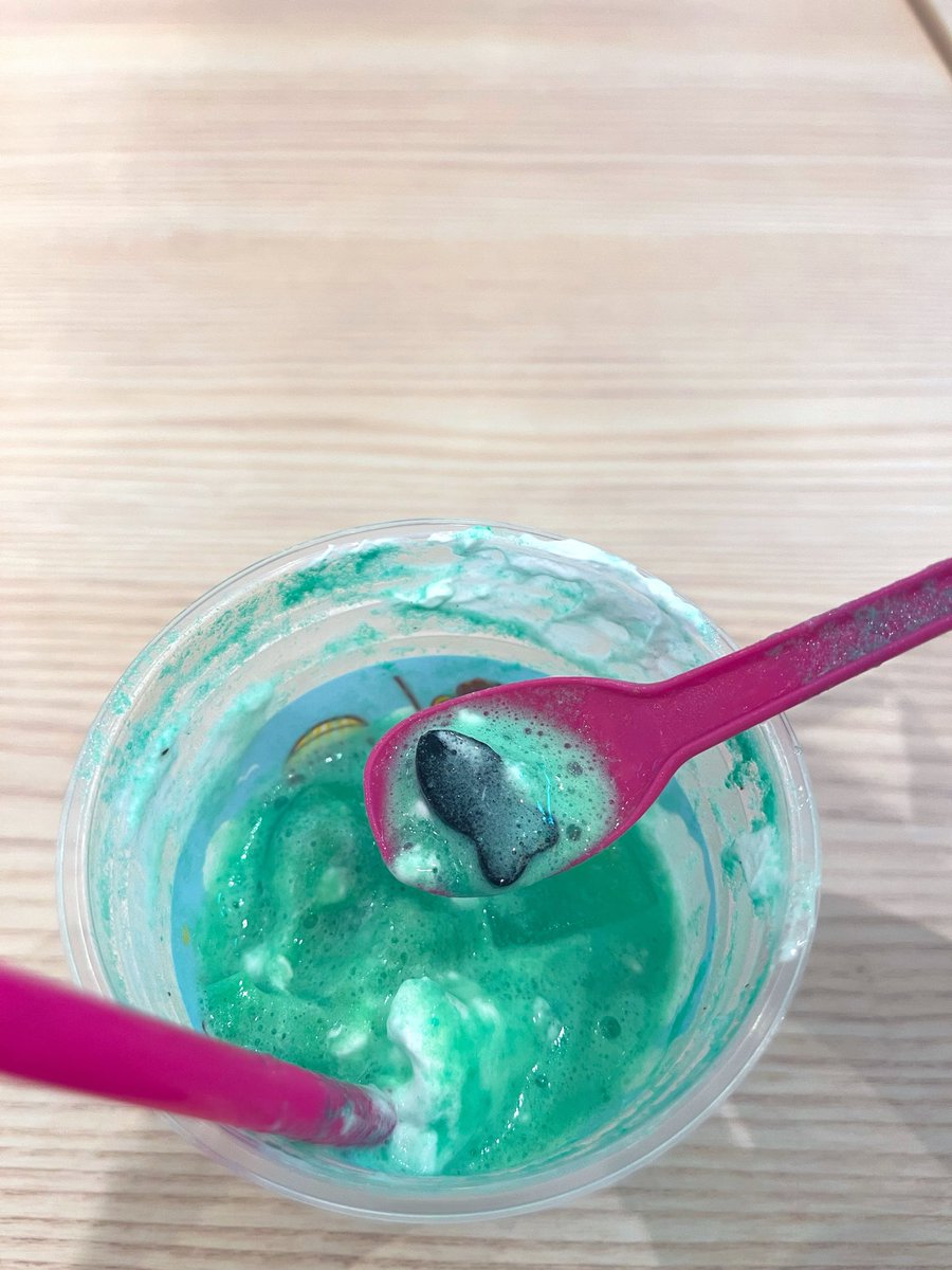 j_honta's tweet photo. もしかしたら魚影チョコを表面に見せるのってめちゃくちゃ難しいのかも https://t.co/MDYguR1aMA