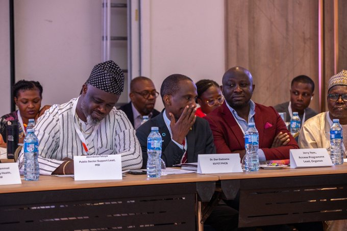 nighealthwatch's tweet photo. The discussion also underscored the importance of strengthening community health systems. 

Participants noted that functional health facilities alone are not enough, community health workers, referral systems and emergency transport are all essential to connecting pregnant women to lifesaving care. #GivingBirthInNigeria