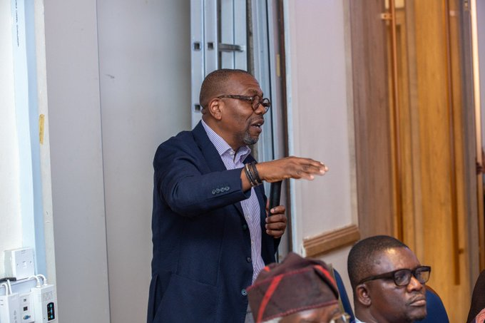 nighealthwatch's tweet photo. The discussion also underscored the importance of strengthening community health systems. 

Participants noted that functional health facilities alone are not enough, community health workers, referral systems and emergency transport are all essential to connecting pregnant women to lifesaving care. #GivingBirthInNigeria