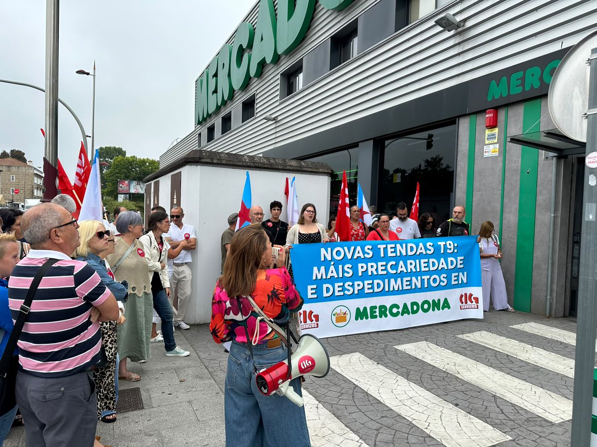 galizaCIG's tweet photo. 📢A CIG-Servizos continuou hoxe en #Vigo coa campaña en defensa do emprego en #Mercadona ante a implantación dun novo modelo comercial coñecido como ´Tenda 9' -que suporá despidos e traslados de persoal- e para reclamar información da empresa sobre as consecuencias deste proceso. https://t.co/PAj7KfuS6P
