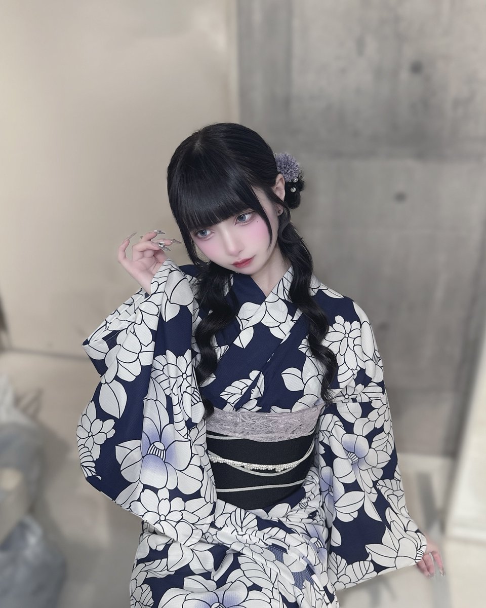 shiki_Ill's tweet photo. ねぇ…似合ってるかな……？ https://t.co/8qjl2VvNZ8