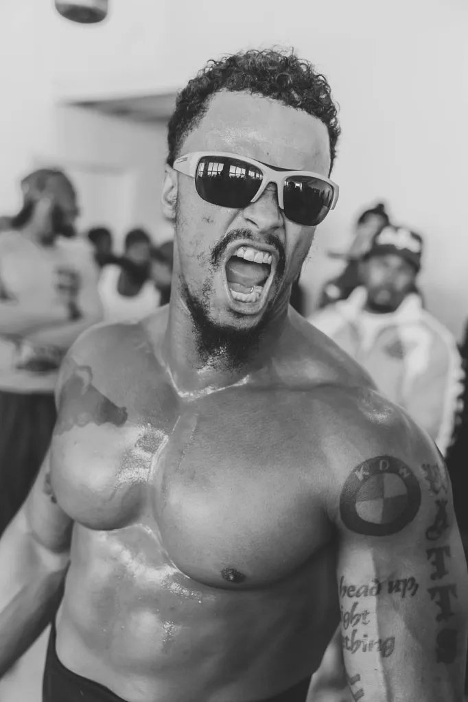 RollingStone's tweet photo. “The first time I saw one of Abu Asada’s underground battle clips, in 2024, it hit me with the force of a thunderbolt. Men of all shades and sizes testing themselves in a furnace of pain, iron sharpening iron,” writes Jason Motlagh.

More: https://t.co/7kE9XjjfpD https://t.co/DTqJQTvE5U