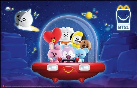busanbrasil's tweet photo. O McDonald’s revelou novos detalhes da colaboração BT21 × Happy Meal! 🍟

A coleção estreia em 14 de julho nos restaurantes participantes e traz 10 itens colecionáveis:
✨ Chaveiros dos personagens KOYA, RJ, SHOOKY, MANG, CHIMMY, TATA, COOKY e VAN;
🚀 Um brinquedo com todo o BT21 em uma nave espacial;
⭐ Um pôster com adesivos.

Além disso, será possível escanear o QR Code da caixa do Happy Meal para acessar experiências interativas, como criar músicas e dar vida aos personagens BT21.

A promoção será por tempo limitado e ficará disponível enquanto durarem os estoques.