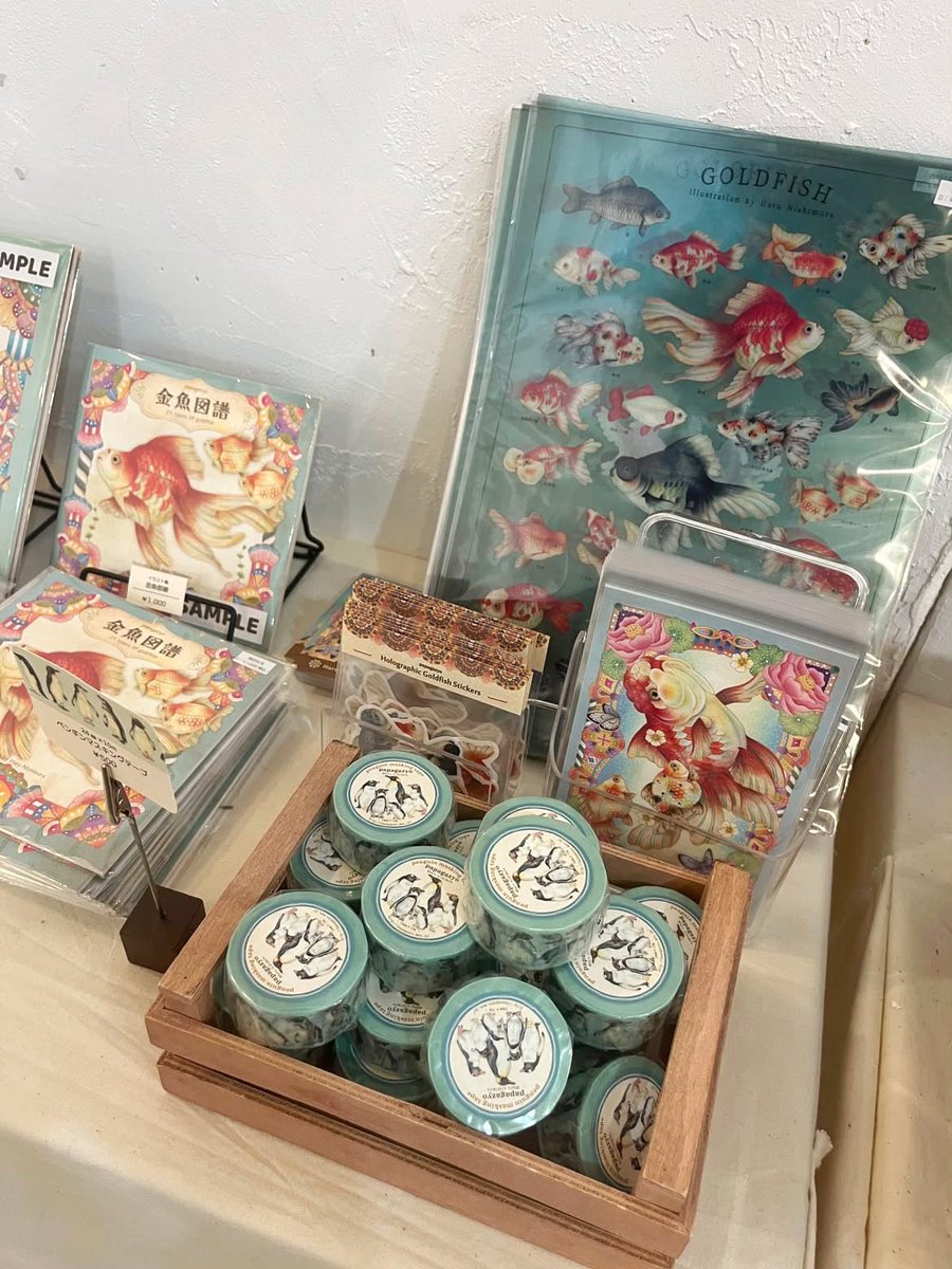 papagazyo's tweet photo. ペンぎょ展2026が明日（7/10）からはじまります🐧🐟
グッズと原画も1点送りました！
来場者特典もありますのでよろしければご参加下さい。よろしくお願いします😊
#ペンぎょ展 https://t.co/R5eMIaP4eZ