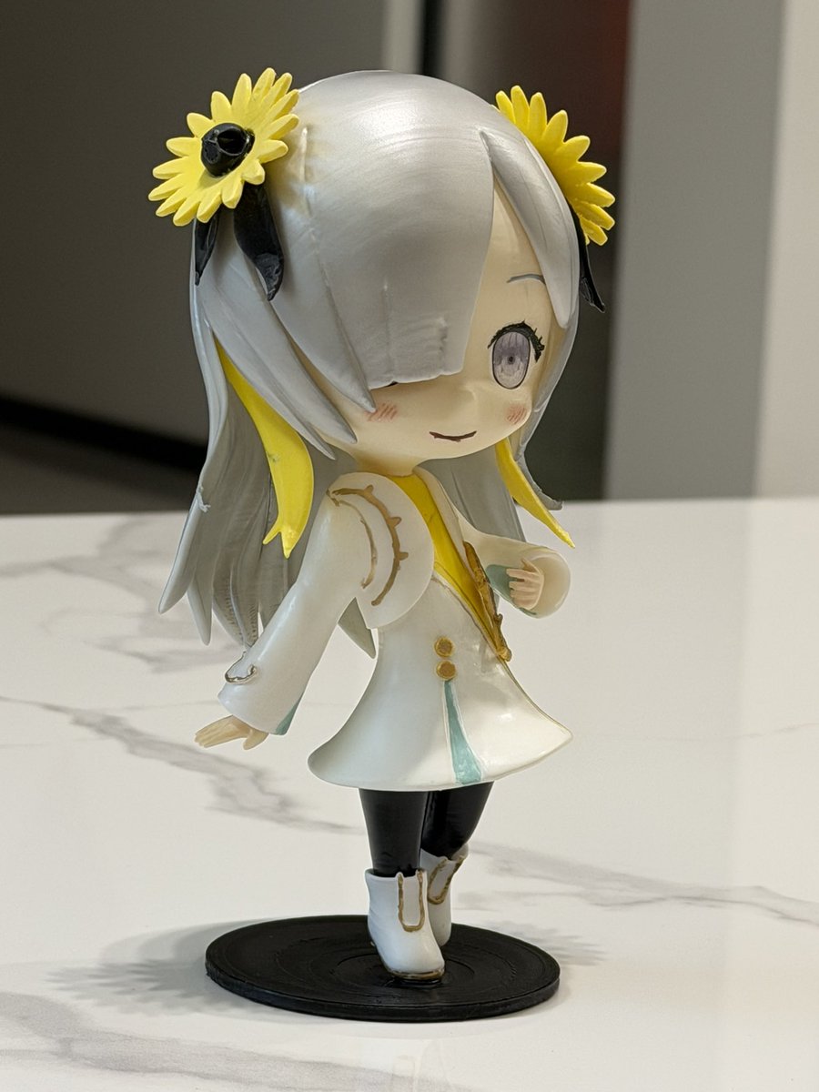 Uone04008694's tweet photo. 自分で作ったフィギュア！めっちゃ時間かけたんだけど、なかなかいい感じでしょ？#ヰ世界情緒美術部 https://t.co/3kAZ3a19yn