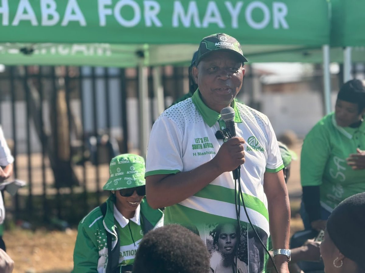HermanMashaba's tweet photo. I'm responding to the comments, questions and concerns of the residents of Ward 48. Assuring them that the power to change their lived realities lies in their vote. A vote for ActionSA is a vote to fix Joburg.
#UnfinishedBusiness #OperationFixJoburg https://t.co/6WpOqEc8nh