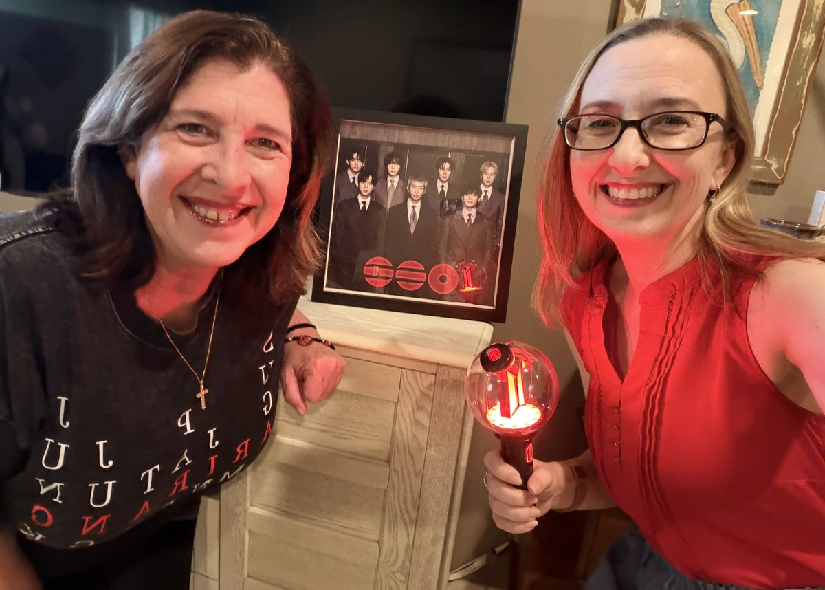 BR_ARMY7's tweet photo. Happy ARMY day to my bestie @NellyMarie21  So thankful we are on this Bangtan journey together. I’ll follow you and our 7 Into The Sun 4ever! 💜 https://t.co/sXFjeUyEDP