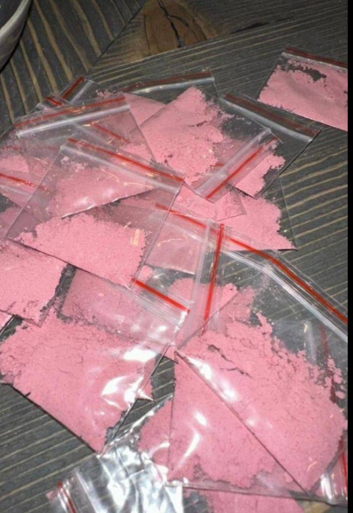 beuh_shitcali's tweet photo. 💨💨💨💨🥦🍫⛽💊✅ https://t.co/Ucy4OJuYZ6
