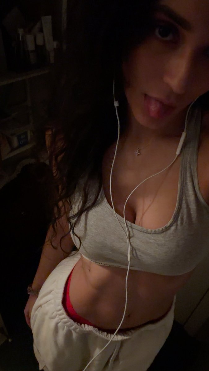 Hungry4Tributes's tweet photo. Dm me Ai or tributes of my Overdeveloped bops https://t.co/AY0exGAFcN