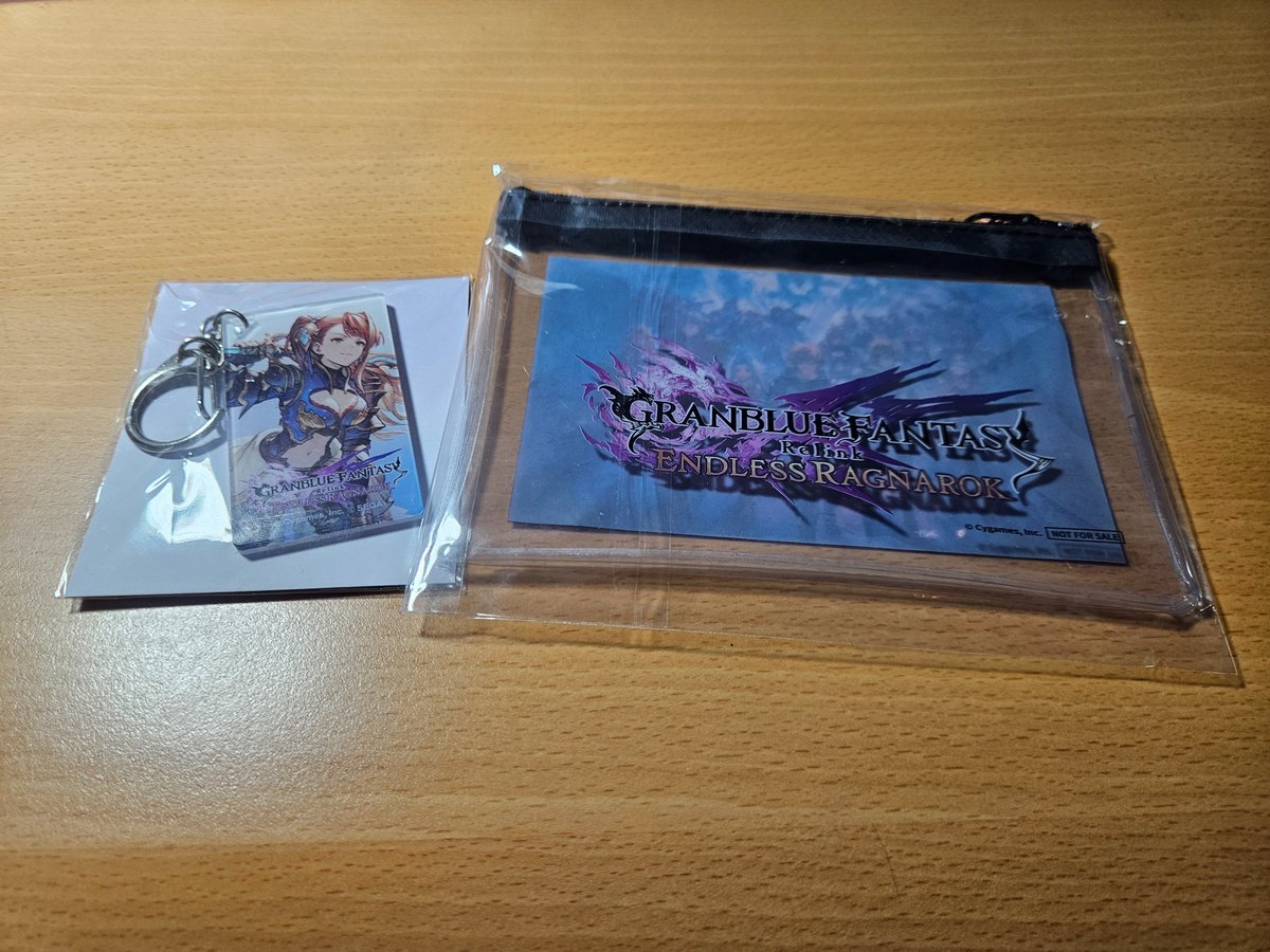 igarashioji's tweet photo. エンドレスラグナロク＆
台湾予約特典:ベアのアクリルキーホルダーとクリアポーチ
無事に届きました~!😆
よっしゃー!遊ぶぞー!✧*｡٩(ˊᗜˋ*)و✧*｡ https://t.co/rIwS6Mupli