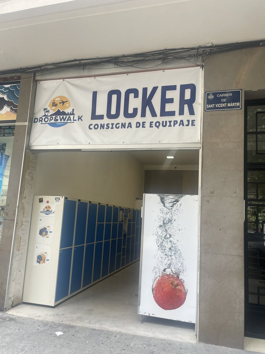 samslandfill's tweet photo. Gentrificación turística en 4 imágenes https://t.co/mrAqoriESY