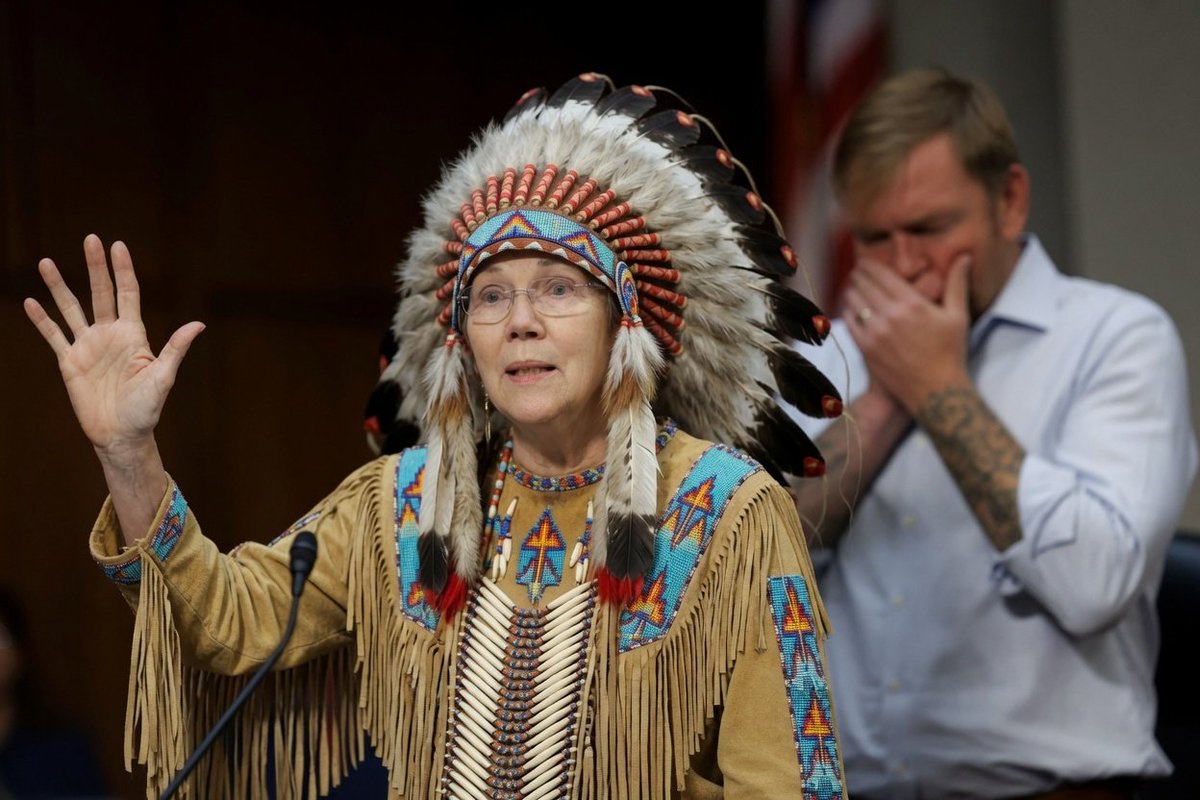 SaltyGoat17's tweet photo. Elizabeth Warren just took back her endorsement of Graham Platner...

What does that make her?😂 https://t.co/yGKjKqUjIs